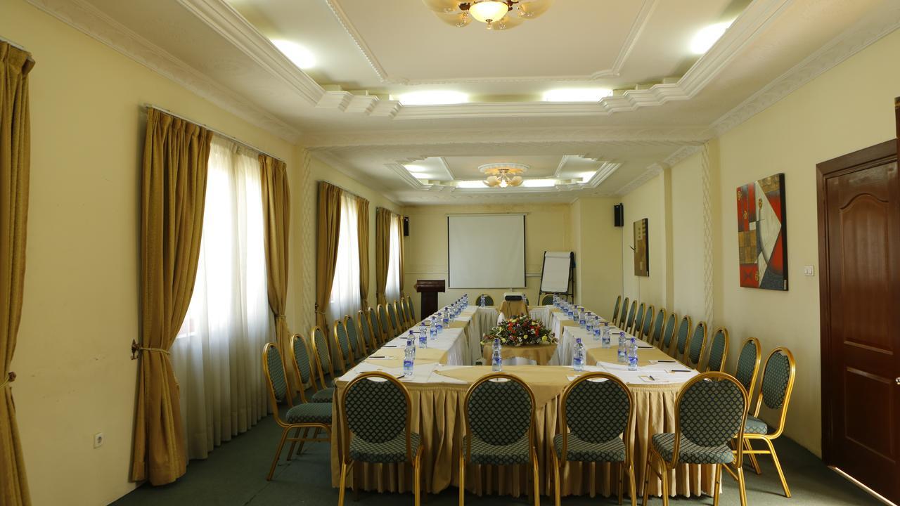 Wassamar Hotel Addis Ababa Exterior foto